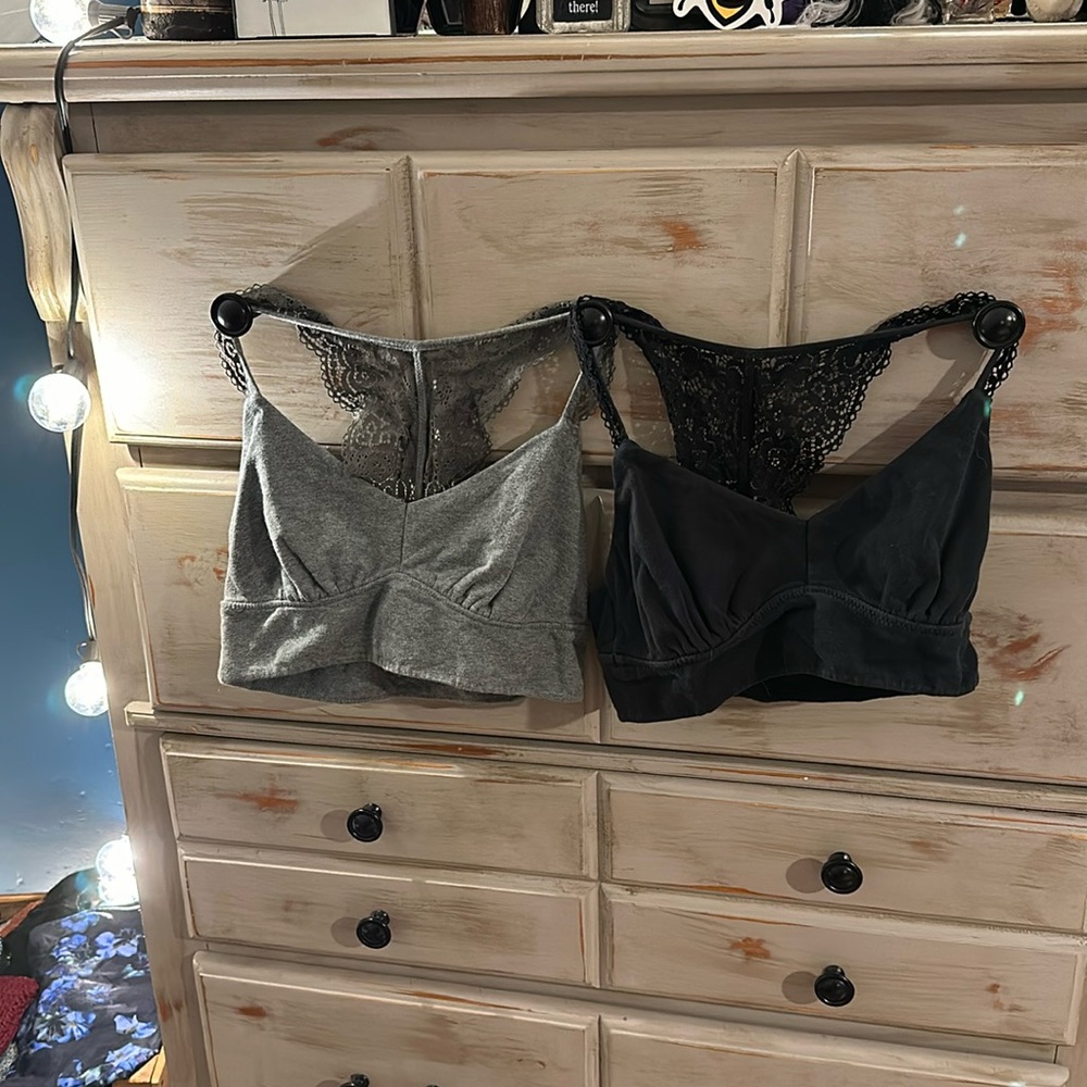 Set of 2 aerie bralettes size small black and gray